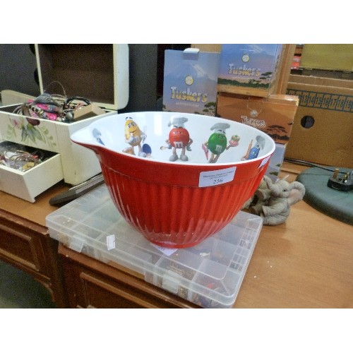 256 - LARGE RED M&M'S MELAMINE MIXING/SERVING JUG. M&M'S CHARACTERS CIRCLE THE INNER RIM.