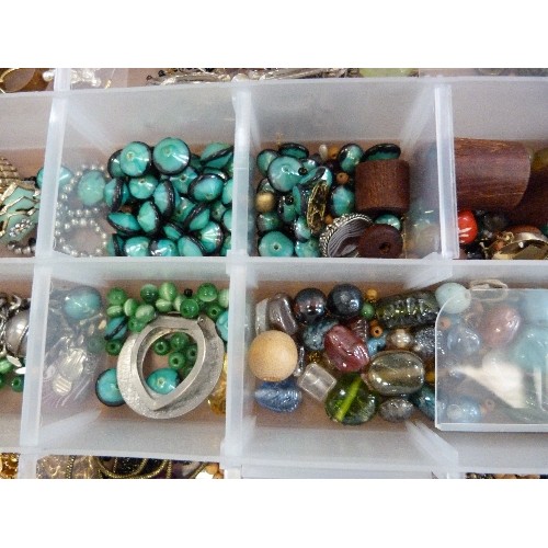 255 - CRAFT BOX CONTAINING JEWELLERY-MAKING BEADS AND RELATED ODDS.