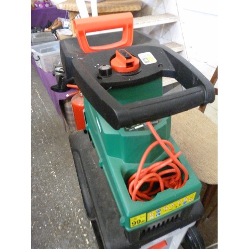 162 - QUALCAST SDS2810 GARDEN SHREDDER/MULCHER. [2800 QUIET]