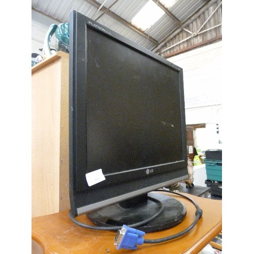 393 - SMALL LG FLATRON M1721A TV. 17