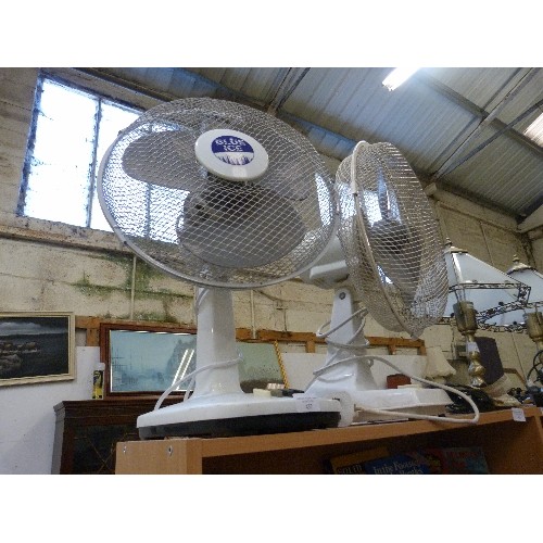 437 - 2 X DESK FANS. WHITE.