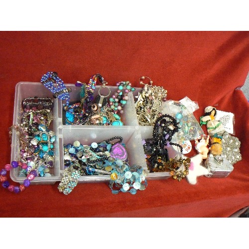 74 - TRAY OF MIXED COSTUME JEWELLERY.