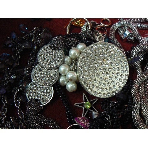 77 - MIXED COSTUME JEWELLERY.