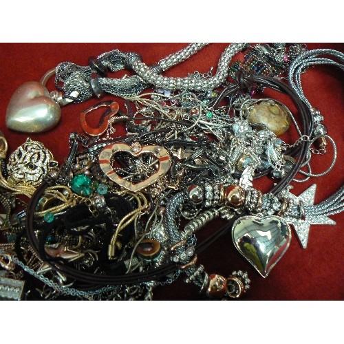 77 - MIXED COSTUME JEWELLERY.