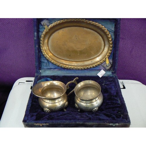 113 - VINTAGE SILVER-PLATED SUGAR BOWL, MILK JUG AND OVAL DISH, IN ORIGINAL NAVY VELVET BOX. HINGED LID.