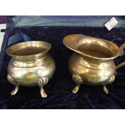 113 - VINTAGE SILVER-PLATED SUGAR BOWL, MILK JUG AND OVAL DISH, IN ORIGINAL NAVY VELVET BOX. HINGED LID.