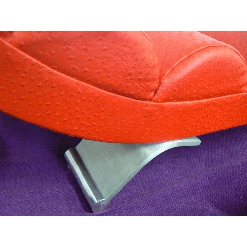 124 - REALLY COOL CONTEMPORARY CHAISE IN BRIGHT POPPY RED 'OSTRICH LEATHER' . CURVED FRAME WITH SEMI-BOLST... 