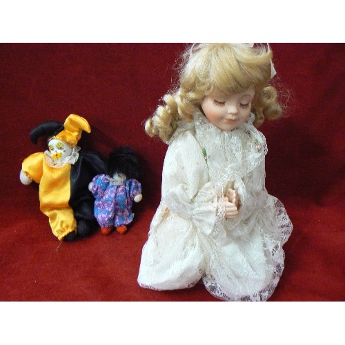 126 - 7 X COLLECTABLE PORCELAIN DOLLS. INC A LOVELY HUNTER/BEAR CATCHER DOLL IN TRADITIONAL ESKIMO FUR HAT... 