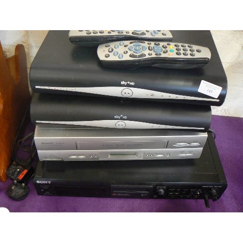 143 - SONY MINI-DISC DECK MDS-JE510. SHARP VC-MH705. 2 X SKY HD.