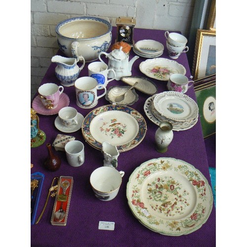 149 - MIXED VINTAGE CERAMICS. INC PLATES, JUGS, CHAMBER POT, TRINKET BOXES, VASES, CUPS/SAUCERS, SOUVENIR ... 