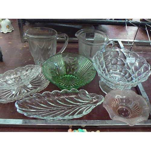 204 - HEAVY VINTAGE GLASS. 2 JUGS, TRIFLE AND SERVING BOWLS. 8 PCS.