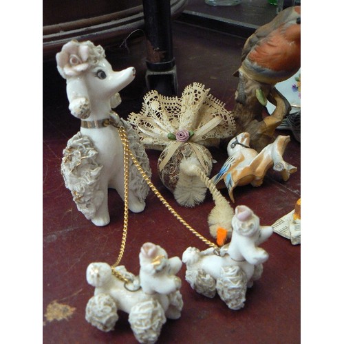 209 - COLLECTION OF DECORATIVE VINTAGE ORNAMENTS. DOGS, BIRDS ETC.