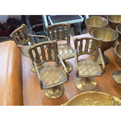 291 - MINIATURE BRASS LOT. TINY CHAIRS, GOBLETS, TOBY JUGS, CANDLESTICKS, JAGUAR TRINKET TRAY ETC. APPROX ... 