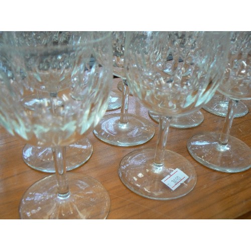 295 - 2 CONTEMPORARY GLASS DECANTERS, WITH 14 MATCHING WINE GLASSES