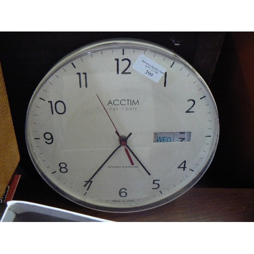 399 - ACCTIM DAY/DATE WALL CLOCK. QUARTZ. WORKING.