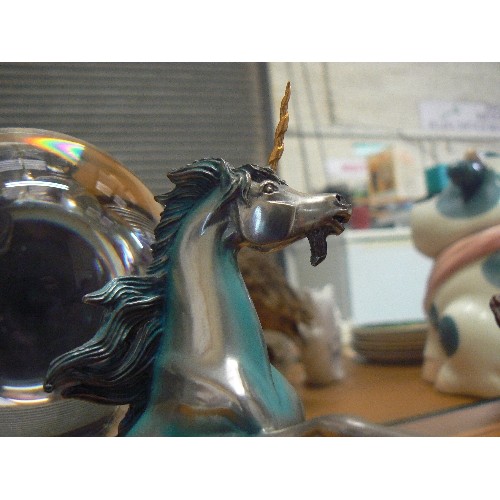 415 - UNICORNS OF THE NEW AGE- CRYSTAL BALL. LIMITED EDITION FRANKLIN MINT SCULPTURE ON FINE PEWTER BASE. ... 