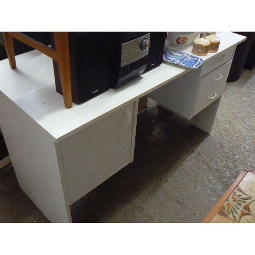 421 - SMALL WHITE MELAMINE DESK/DRESSING TABLE. APPROX 126CMW