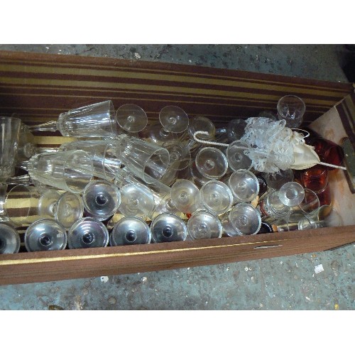 242A - WOODEN SPICE JAR WHEEL, TOGETHER WITH QUANTITY OF VINTAGE SHOT AND SHERRY GLASSES, SMALL WINE GLASSE... 