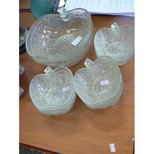 243A - FROSTED GLASS APPLE-SHAPED DESSERT/SUNDAE SET. INC 2 X TRIFLE BOWLS, 11 X SMALL DISHES.