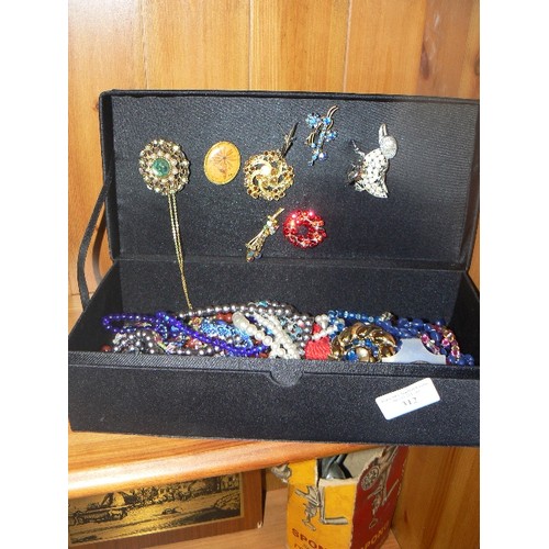 312 - VINTAGE COSTUME JEWELLERY, CONTAINED IN A BLACK SATIN BOX.