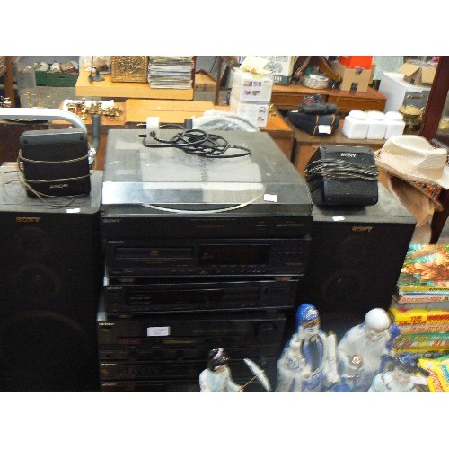 390 - SONY LBT-V502 HI-FI STACKING SYSTEM WITH TURNTABLE. ALSO SPEAKERS.