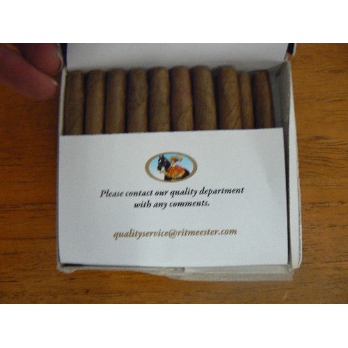 398 - ROYAL DUTCH MINIATURE CIGARILLOS/CIGARS. ALMOST FULL BOX.