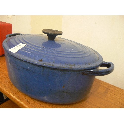 464 - LE CREUSET COOKING POT IN BLUE