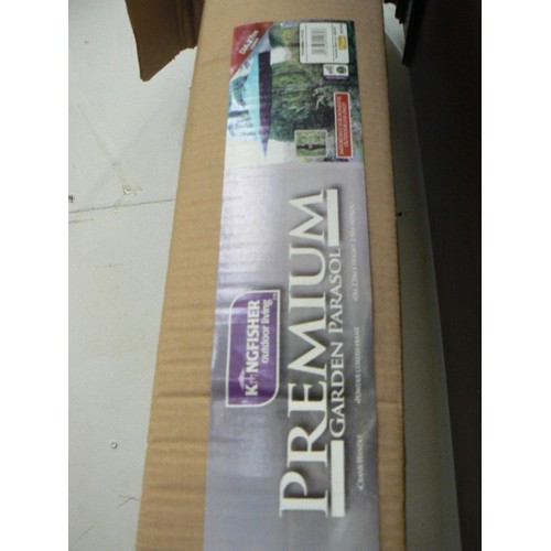 471 - KINGFISHER PREMIUM GARDEN PARASOL IN BOX