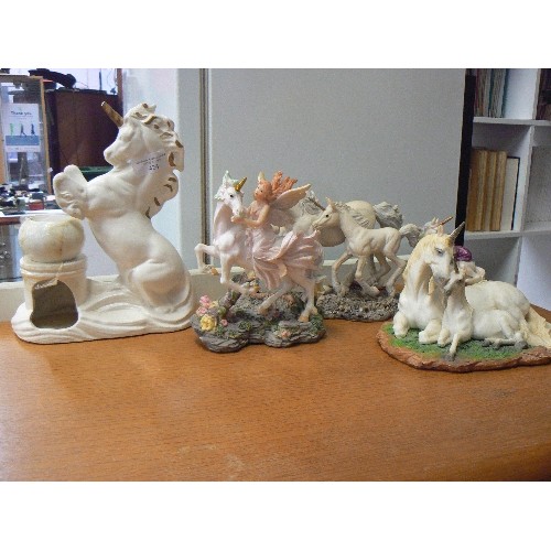 424 - UNICORNS & FAIRIES. 5 X SCULPTURES INC 'TENDERNESS' BY FABLES.