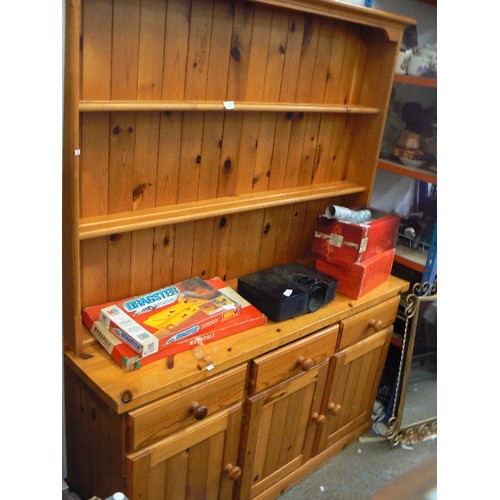 441 - PINE 3 DRAWER 3 DOOR DRESSER WITH PLATE RACK