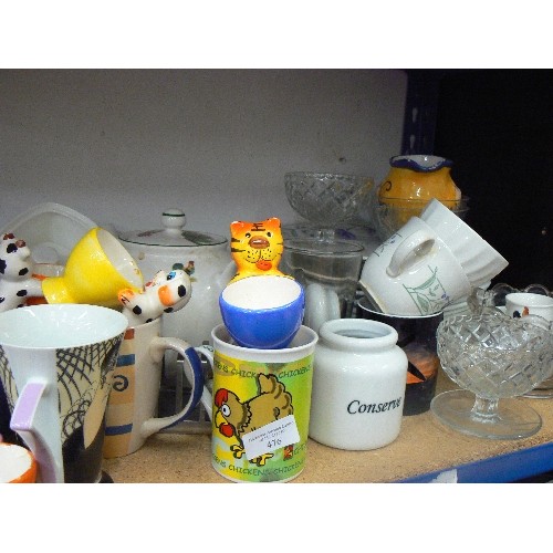 476 - SHELF OF PLATES, MUGS, CHICKEN TEAPOT AND MILK JUG, ETC