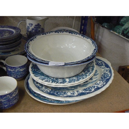 481 - LARGE QUANTITY OF BLUE AND WHITE CHINA INCLUDING WILLOW TREE, PLATES, BOWLS, TEAPOT, MILK JUGS ETC (... 