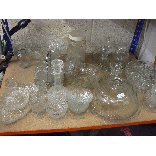 482 - QUANTITY OF GOOD QUALITY GLASSWARE - CAKE DISH, DECANTER, BOWLS ETC