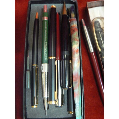 17 - LARGE COLLECTION OF PENS TO INCLUDE PARKER, WATERMAN, FOUNTAIN PENS, PROPELLING PENCIL, PARKER INK E... 