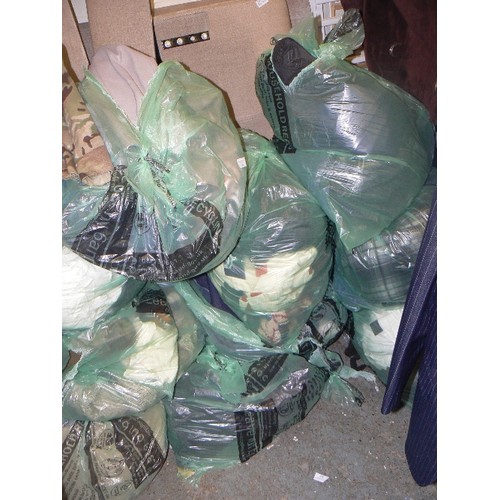 486 - 12 BAGS OF MIXED CLOTHING