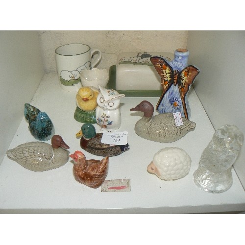 164 - CUBE OF ANIMAL FIGURES - SHEEP MUG AND MATCHING BUTTER DISH, DUCKS, GLASS BIRD ETC