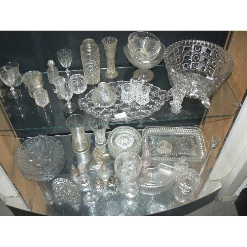 169B - 2 SHELVES OF GOOD QUALITY GLASSWARE - HEAVY CUT GLASS BOWL, PLATES ETC