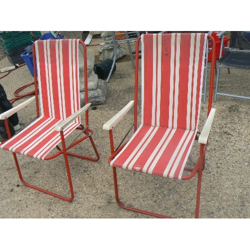 493 - PAIR OR RETRO METAL FRAMED WITH WHITE AND RED STRIPED SEAT FOLDING DECK CHAIRS