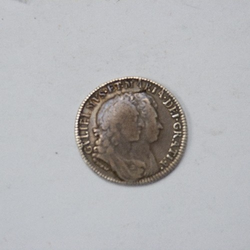 32 - 1693 WILLIAM AND MARY ONE SILVER SHILLING (F)