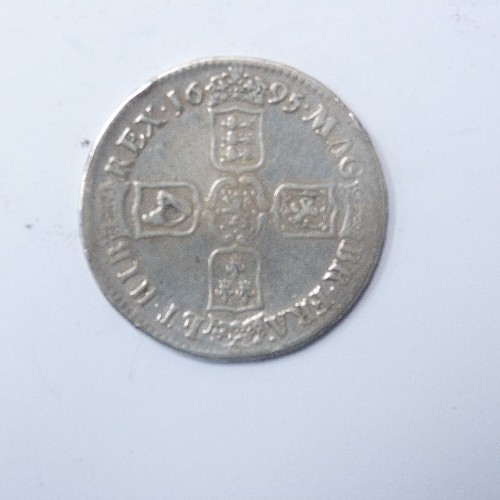 100 - SILVER WILLIAM III CROWN 1695 (F TO VF)