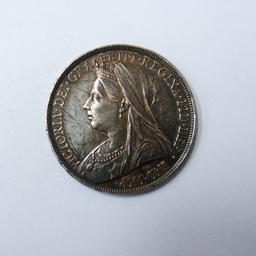 112 - SILVER QUEEN VICTORIA 1897 CROWN OLD VEILED HEAD (EF)