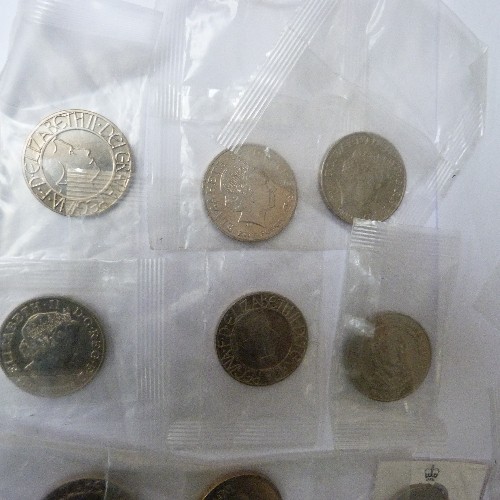 228 - LARGE COLLECTION (22) ELIZABETH II £5 COINS; NEARLY ALL COINS ARE STILL SEALED IN PLASTIC PACKAGING,... 