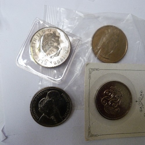 228 - LARGE COLLECTION (22) ELIZABETH II £5 COINS; NEARLY ALL COINS ARE STILL SEALED IN PLASTIC PACKAGING,... 