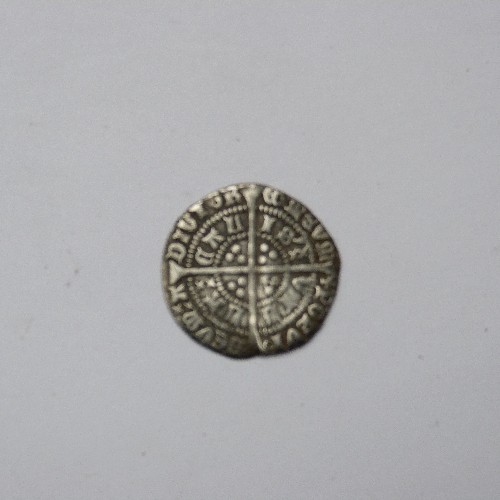 8 - SILVER 1/2 GROAT HENRY VI 1422-1430 ANNULET ISSUE CALAIS MINT (F TO VF)