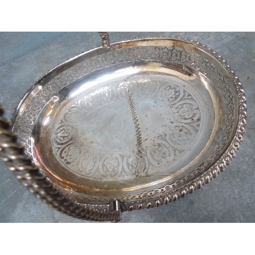 144 - GOOD QUALITY VICTORIAN SILVER PLATED BASKET AND A GLASS BOWL INSERT (PROBABLY NOT ORIGINAL BUT WILL ... 