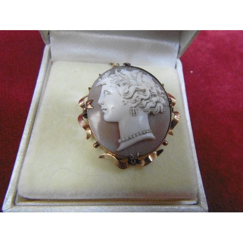 51 - 9ct GOLD SHELL CAMEO BROOCH WEIGHT 7.24g