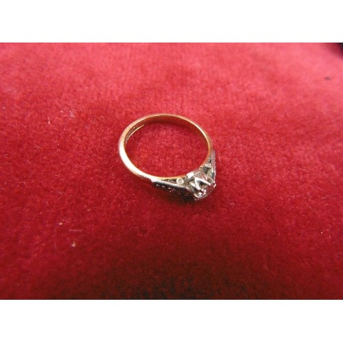 33 - 18ct GOLD SOLITAIRE DIAMOND ENGAGEMENT RING 3 SMALL DIAMONDS ON EACH SIDE, DIAMOND 4mm .25ct  WEIGHT... 