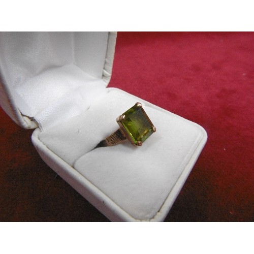 31 - FABULOUS VINTAGE EMERALD 9ct GOLD RING SET IN A VINTAGE SQUARE SETTING 11 X 11MM GOOD 2 ct. WEIGHT 4... 