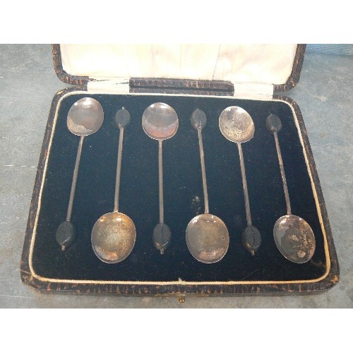 81 - SET OF SILVER COFFEE SPOONS WITH COFFEE BEAN HANDLES, BIRMINGHAM 1928, ORIGINAL BOX