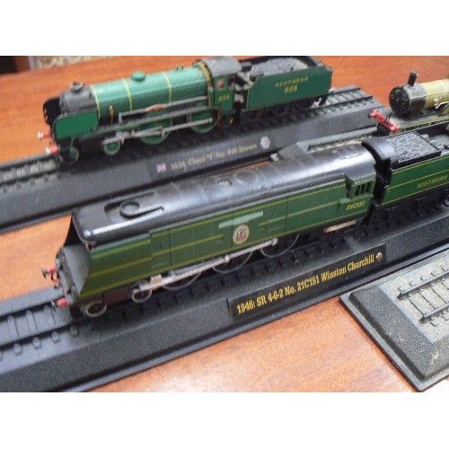 479 - 4 STATIC MODEL STEAM LOCOMOTIVES ON DISLPAY PLINTHS INC WINSTON CHURCHILL